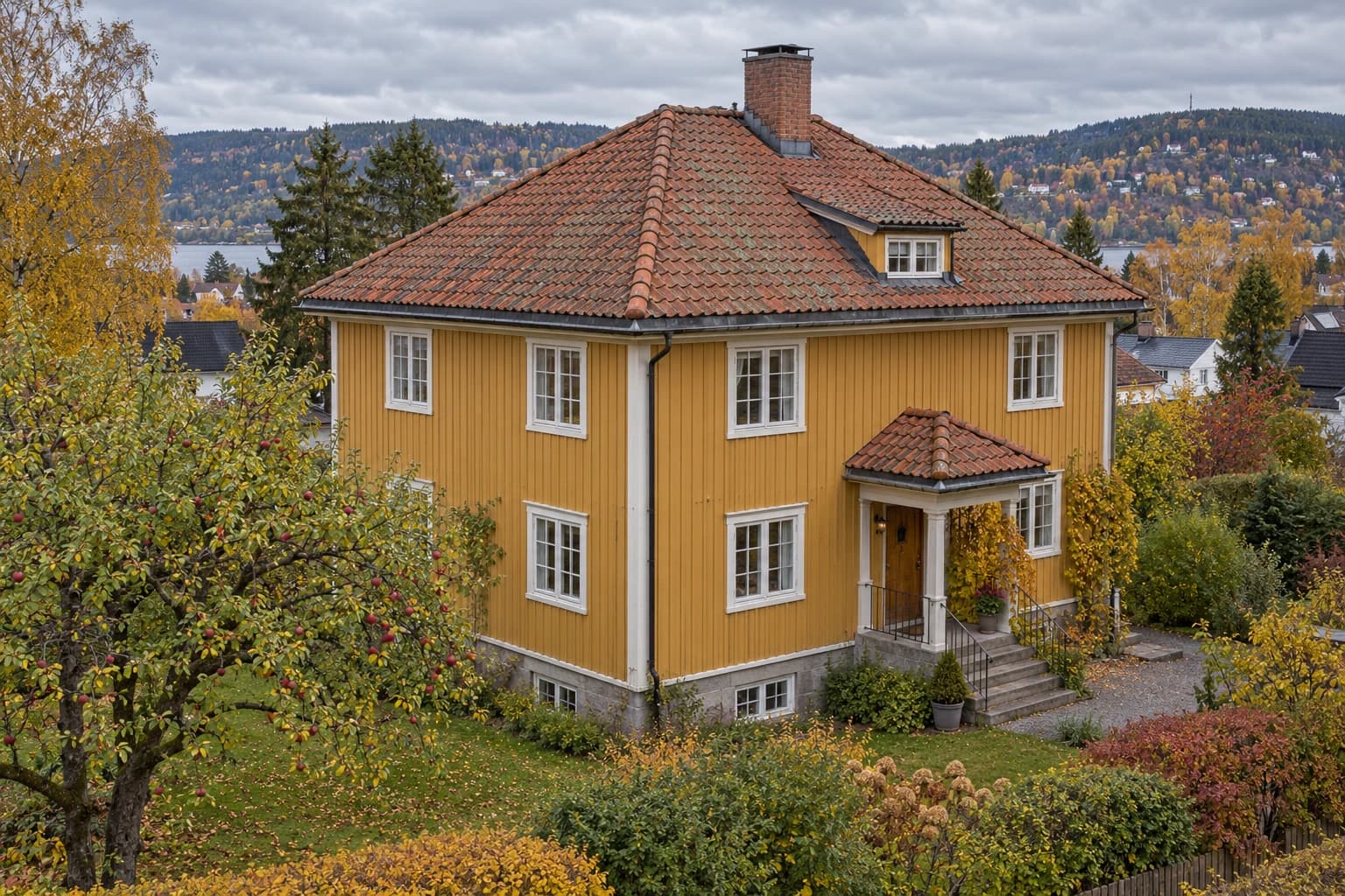 Illustrasjon: Bolig med synlig tak og fasade i et grønt boligområde inspirert av Oslo.
