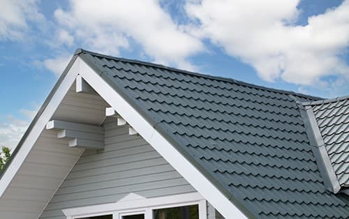 Hva koster det å legge nytt tak? Prisoversikt og tips (oppdatert 2026)