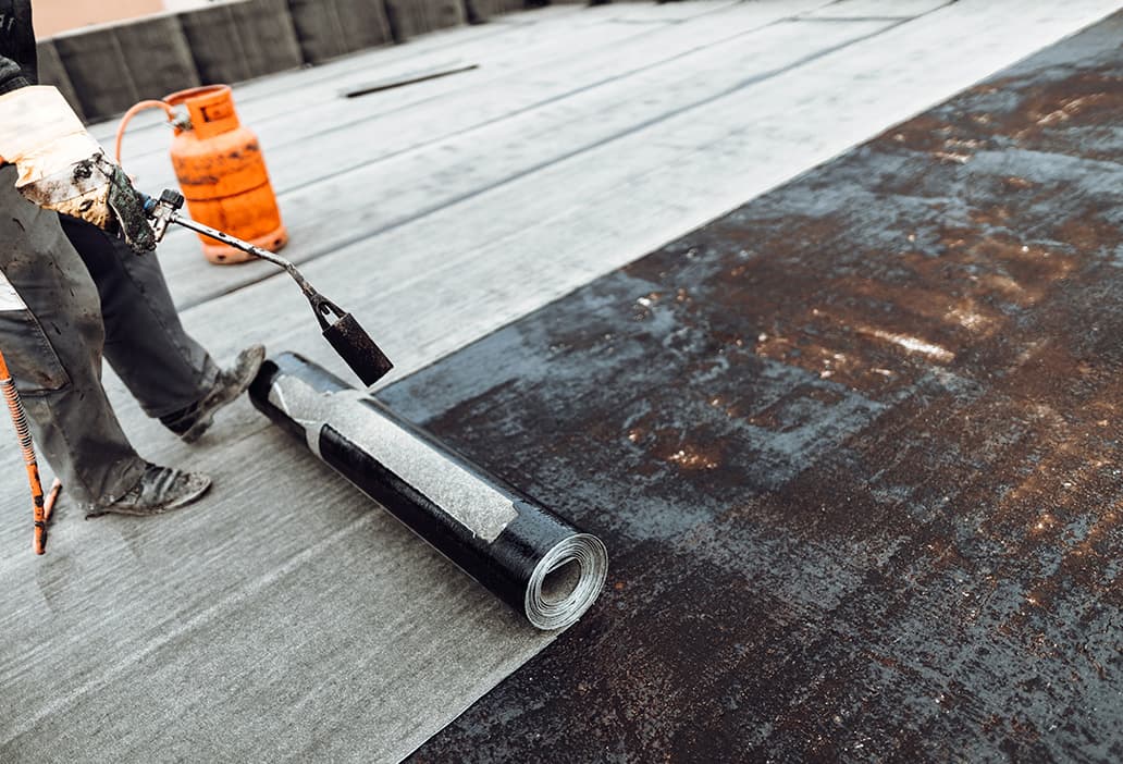 Svakhetene ved flate tak – og løsningene som varer gjennom norske vintre