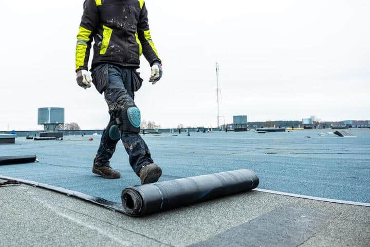 Svakhetene ved flate tak – og løsningene som varer gjennom norske vintre